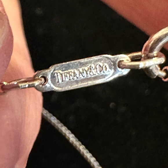 Tiffany & Co. Silver Heart Necklace with bow - Picture 5 of 9